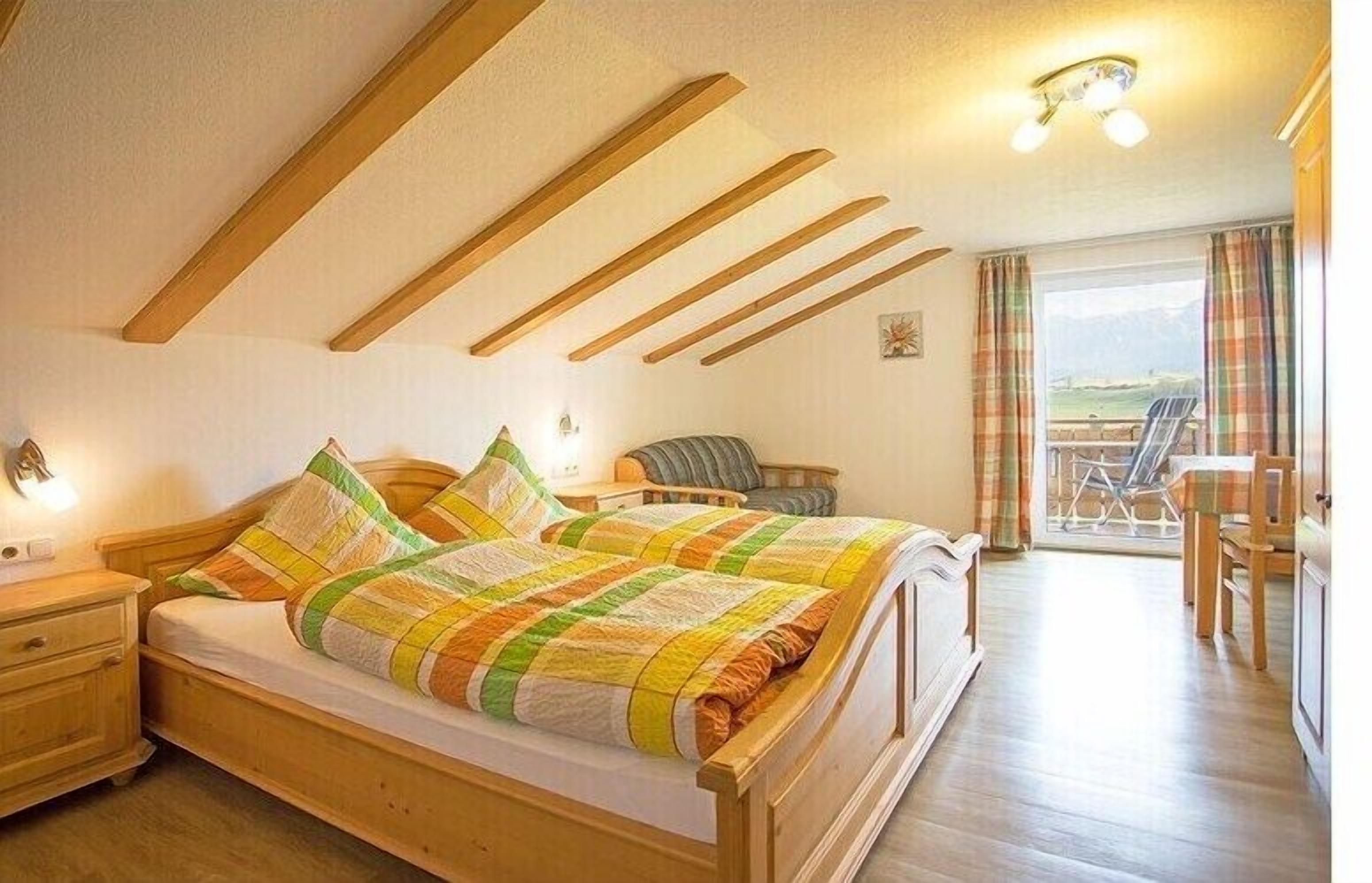 1 bedroom, WiFi (free), bed sheets