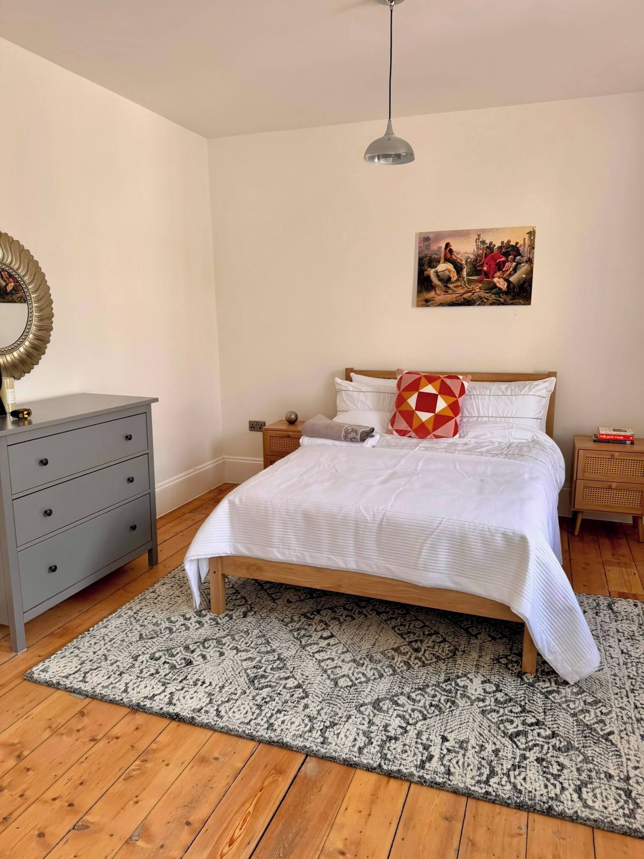 4 Schlafzimmer, Bügeleisen/Bügelbrett, Internetzugang, Bettwäsche