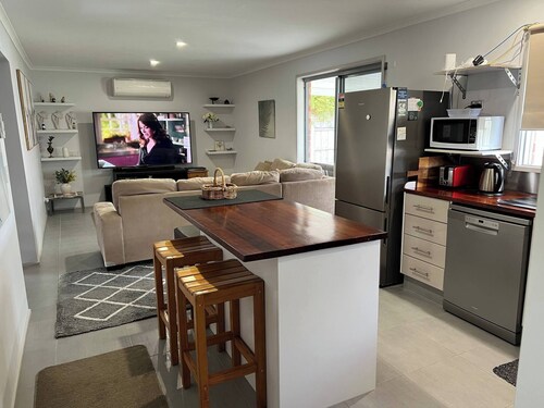 2 bedroom private unit with enclosed back yard