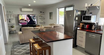 2 bedroom private unit with enclosed back yard