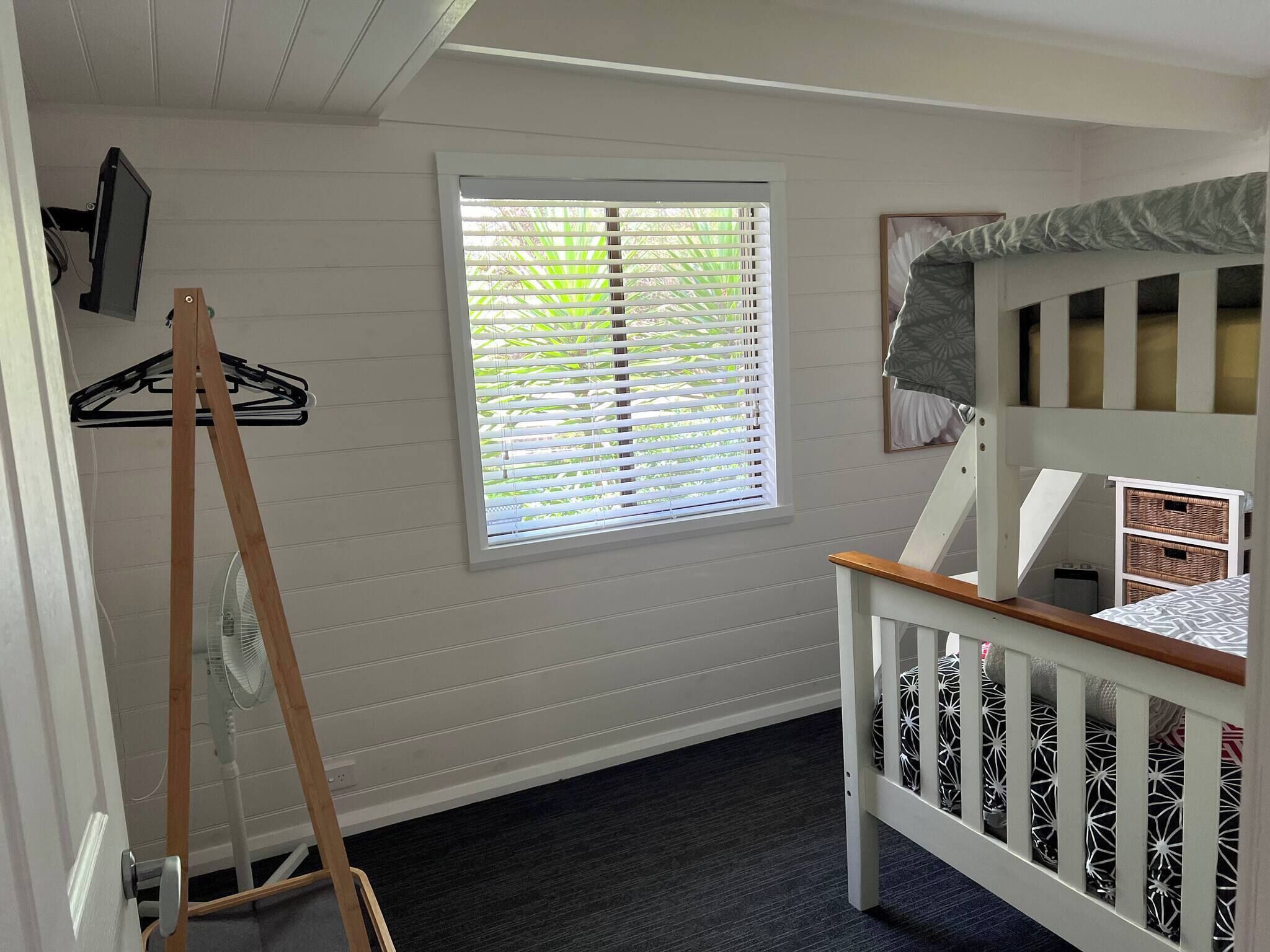 3 bedrooms, iron/ironing board, Internet, bed sheets