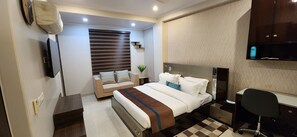 Ferros/tábuas de passar roupa, Wi-Fi, roupa de cama