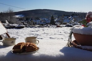 Outdoor dining - Holiday apartment with 1 bedroom (Schirgiswalde)
