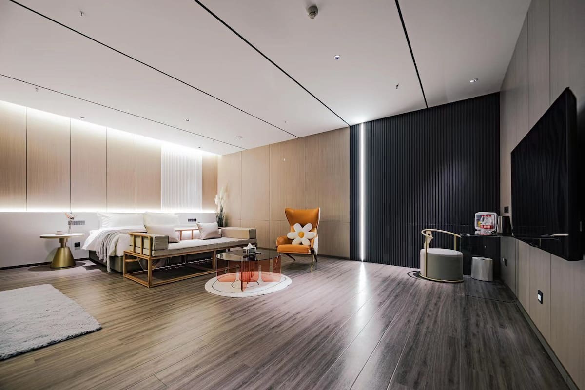 Superior Suite, City View | Desk, laptop workspace, blackout drapes, WiFi (free)