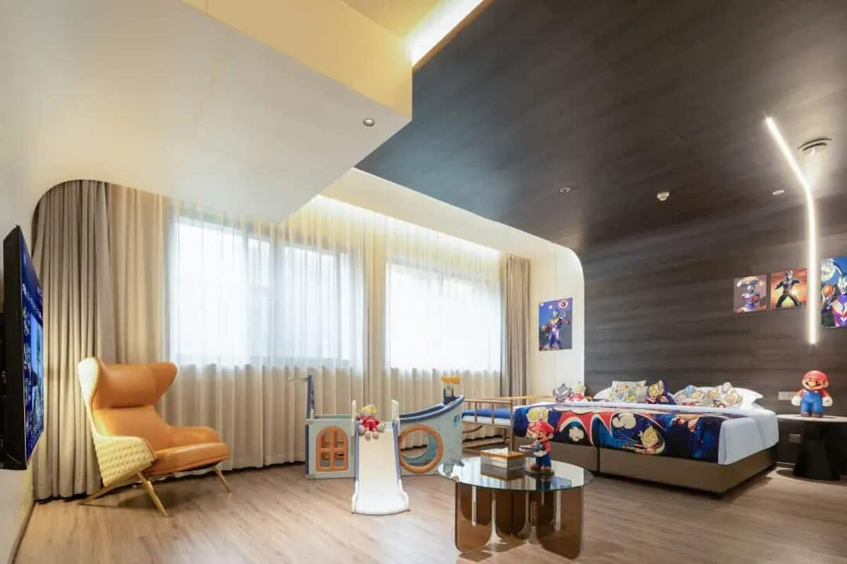 Family Twin Room, City View | Desk, laptop workspace, blackout drapes, WiFi (free)