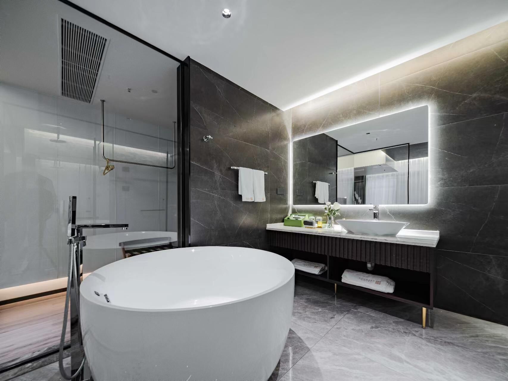 Superior-Suite, Stadtblick | Badezimmer