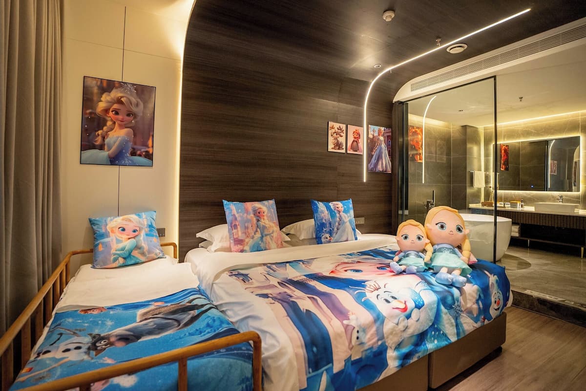 Family Triple Room, City View | Desk, laptop workspace, blackout drapes, WiFi (free)