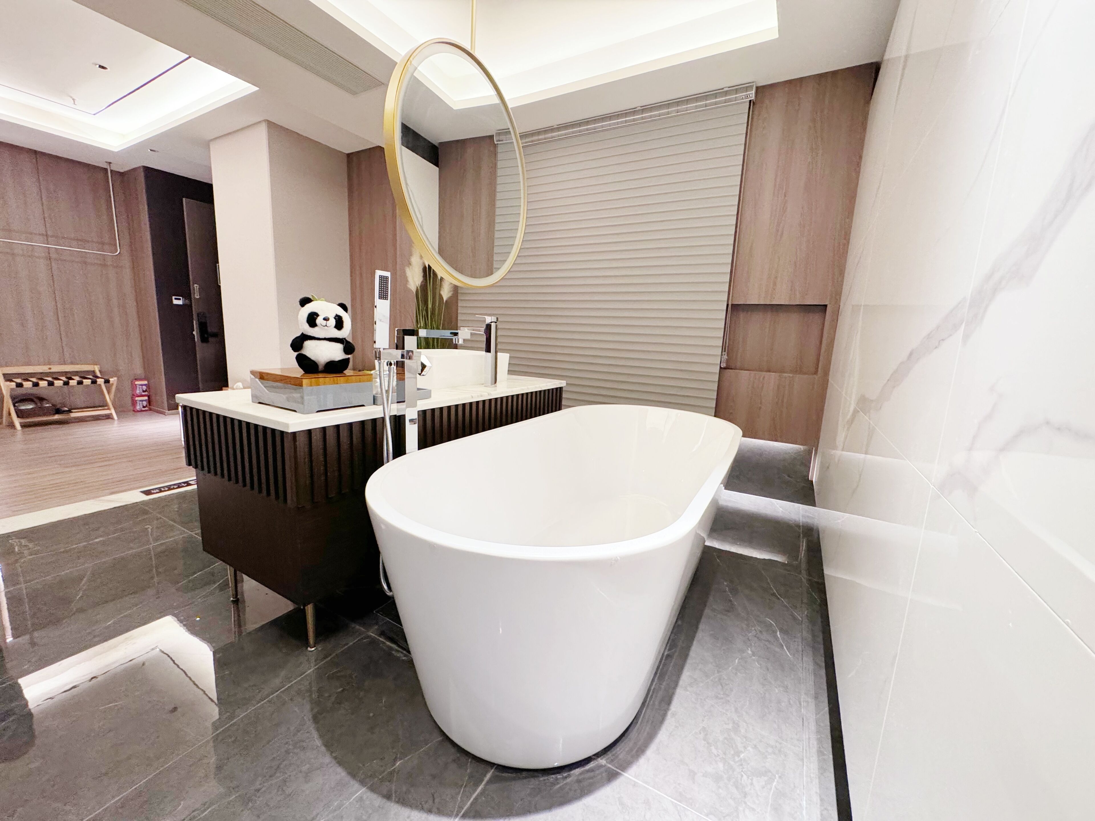 City Suite, City View | Bathroom