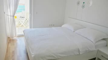 Superior Apartment, 1 Bedroom, Balcony, Sea View | In-room safe, free WiFi