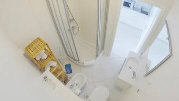 Superior Apartment, 1 Bedroom, Balcony, Sea View | Bathroom