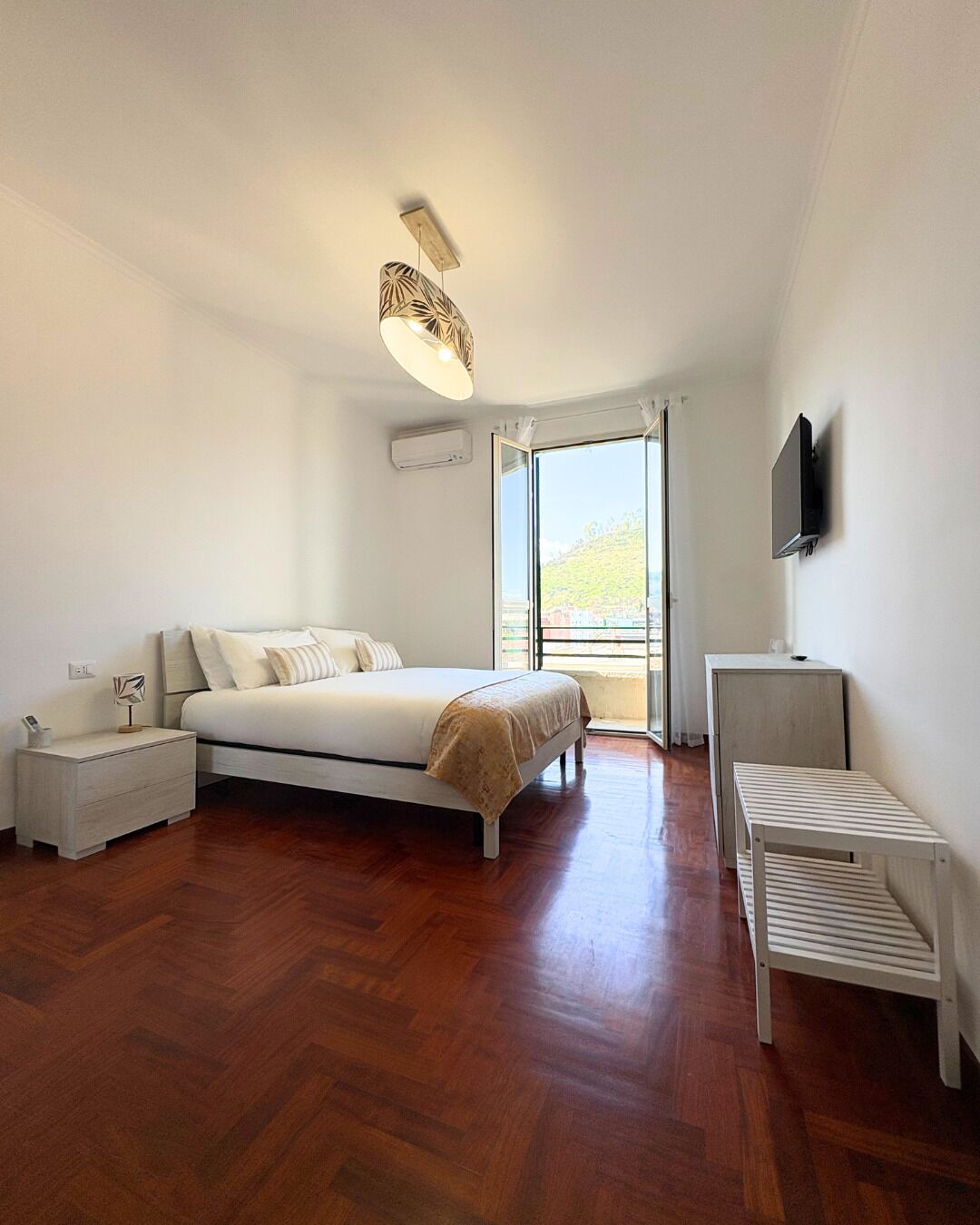 2 bedrooms, iron/ironing board, travel crib, WiFi (free)