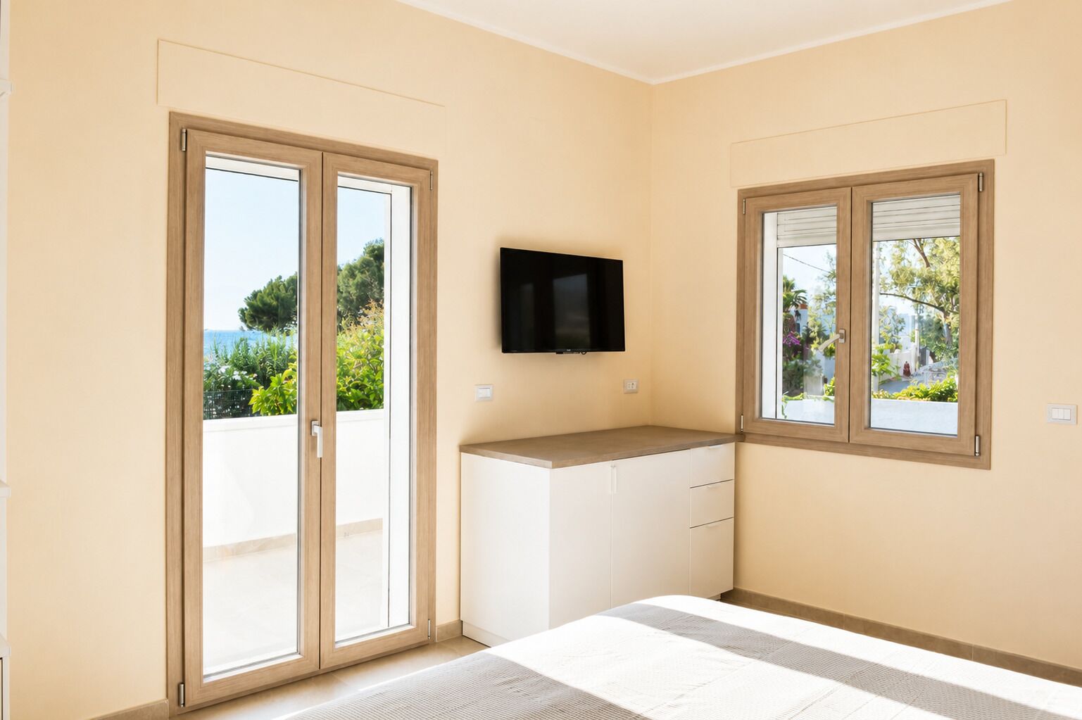 Habitación de lujo doble, balcón, vistas al mar | Minibar y wifi gratis