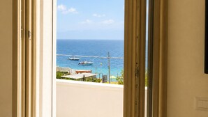Phòng đôi Cao cấp, ban công, quang cảnh biển | Nội thất
