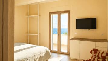 Luxury Double Room, Balcony, Sea View | WiFi (free)