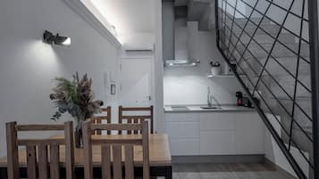 Penthouse, City View, Executive Level | Dining