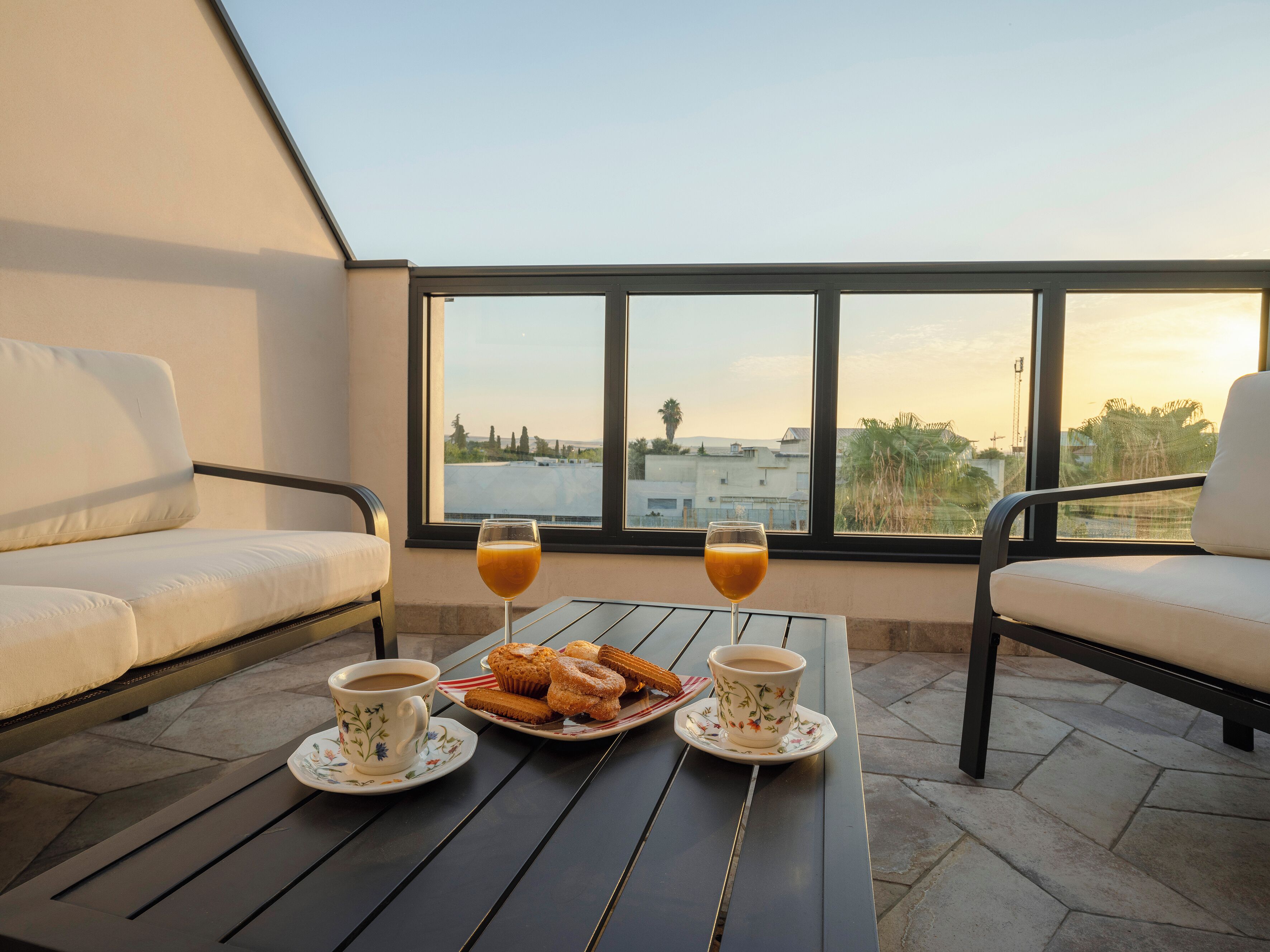Penthouse, vue ville, niveau Exécutif | Restauration extérieure