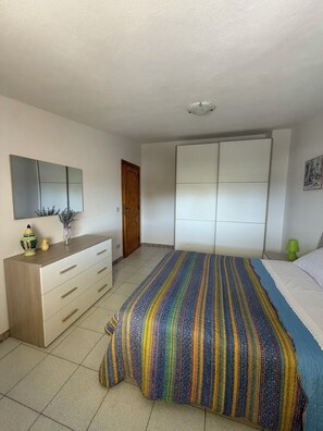 3 bedrooms, bed sheets - Blue House - Panoramic View of the Gulf of Asinara (Sardegna)