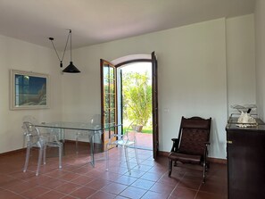 Dining - Vrbo Property (Forte dei Marmi)