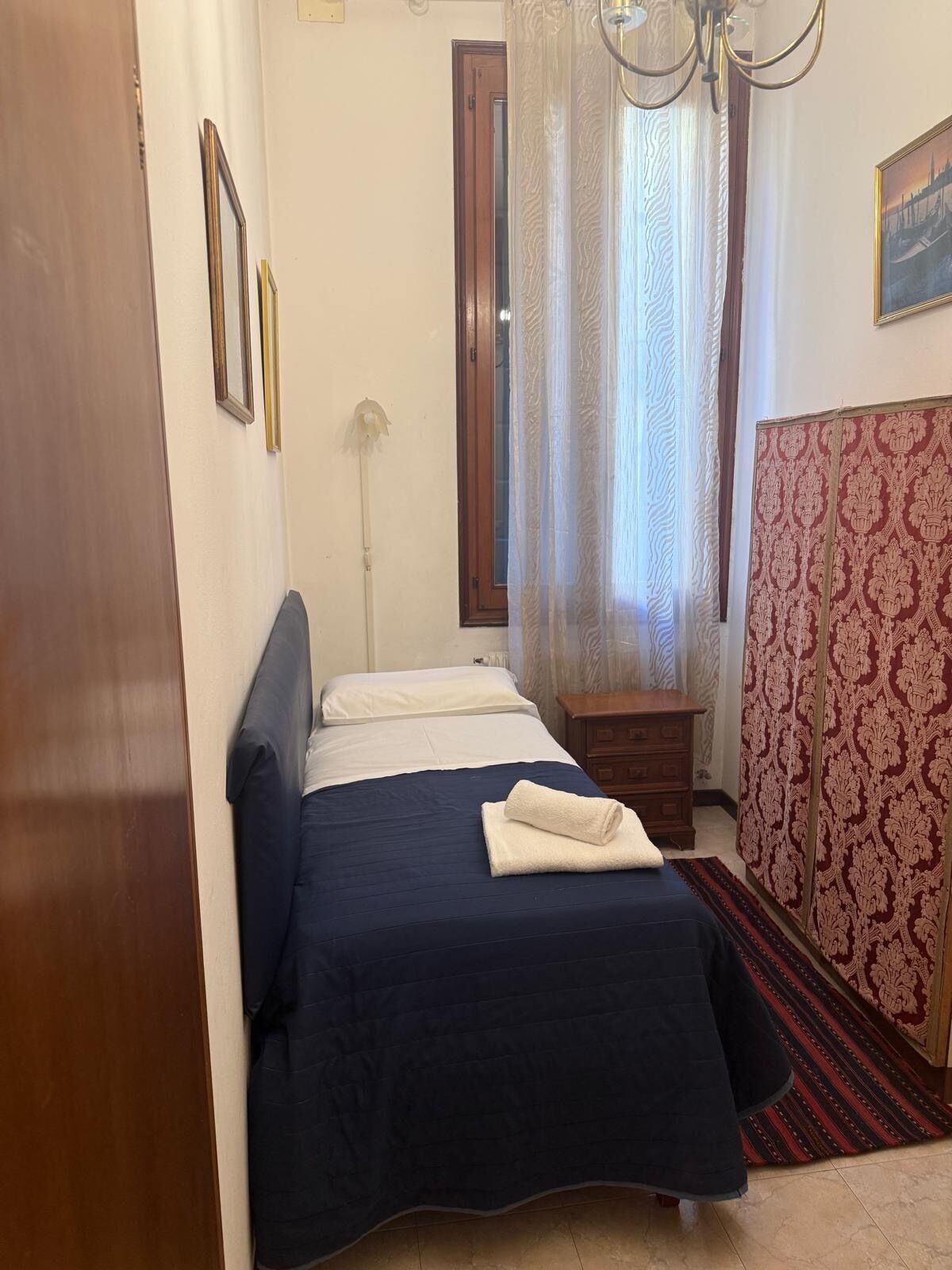 Single Room, City View