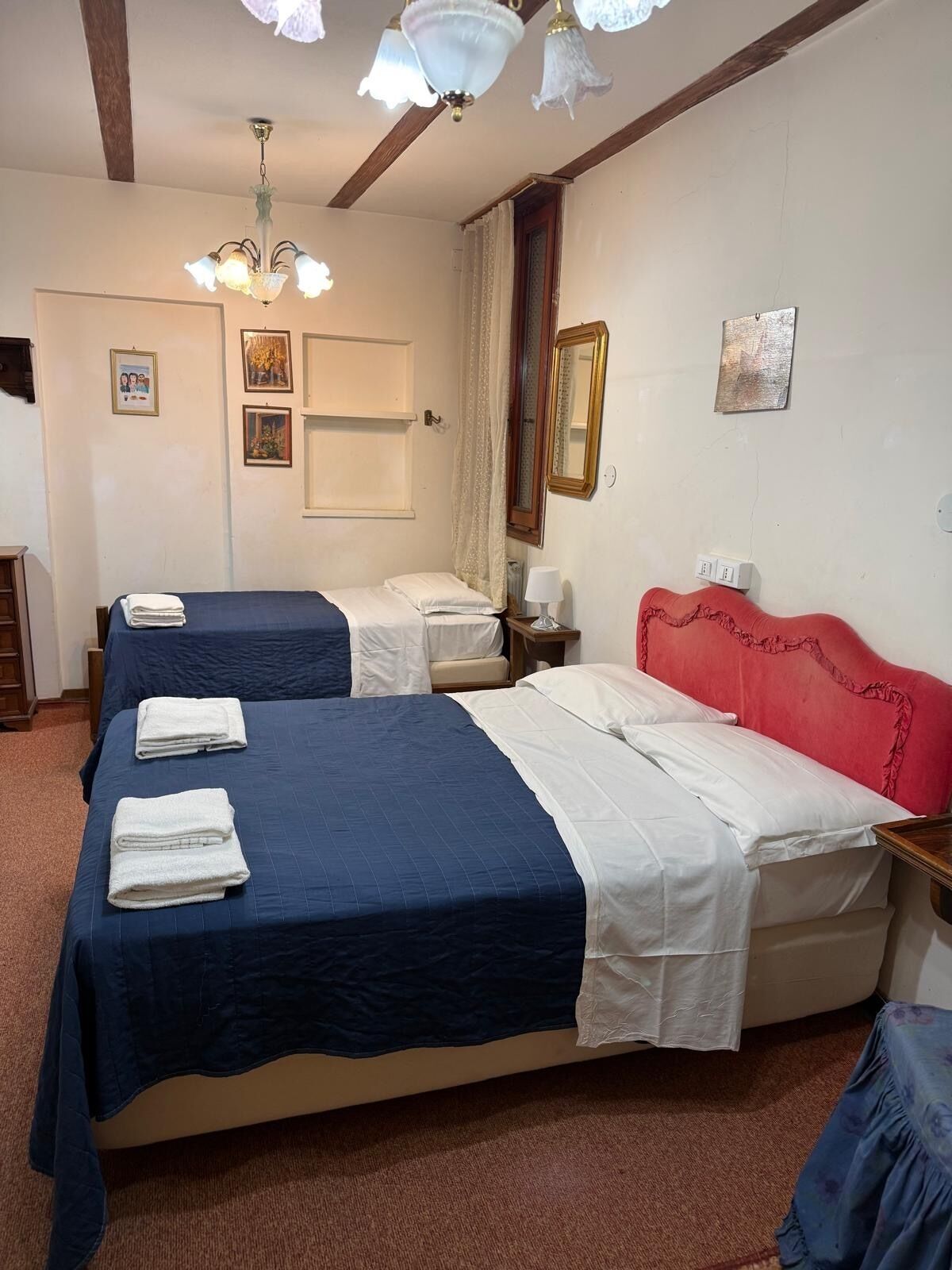 Comfort Quadruple Room, City View | Desk, WiFi (free)