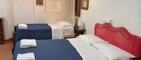 Comfort Quadruple Room, City View | Desk, WiFi (free)
