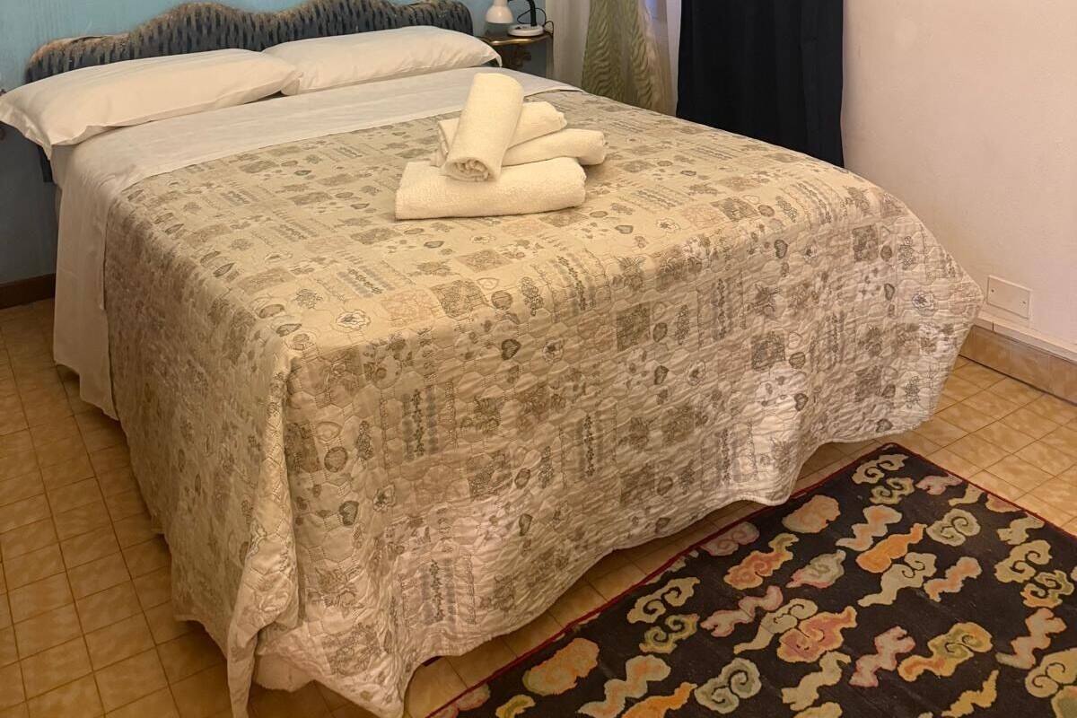 Classic Double Room, City View | Desk, WiFi (free)