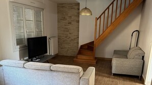 Living area - Downtown Apartment (Gien)