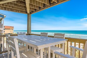 Outdoor dining - Dunebeg - Cozy 3BR Oceanfront Townhome (North Topsail Beach)