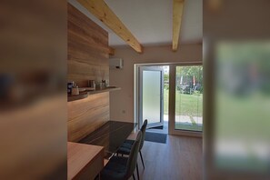 Dining - Garden Studio with Sauna and Air Conditioning (Hradec Králové)