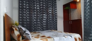1 makuuhuone, silitysrauta/-lauta, Wi-Fi, vuodevaatteet