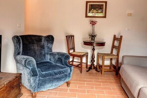 Living area - Le Mortinete Farmstay: Little Heart (Toscana)