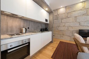 Unclassified image, 5 of 26, button - Rico's Apartment 2D - Perfectly Located in Central Porto (Porto)