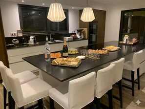 Dining - Vrbo Property (Altagène)