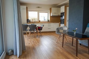 Dining - Modern Villa in a Quiet Residential Area (Hradec Králové)