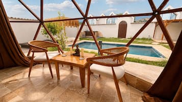 6 albercas al aire libre