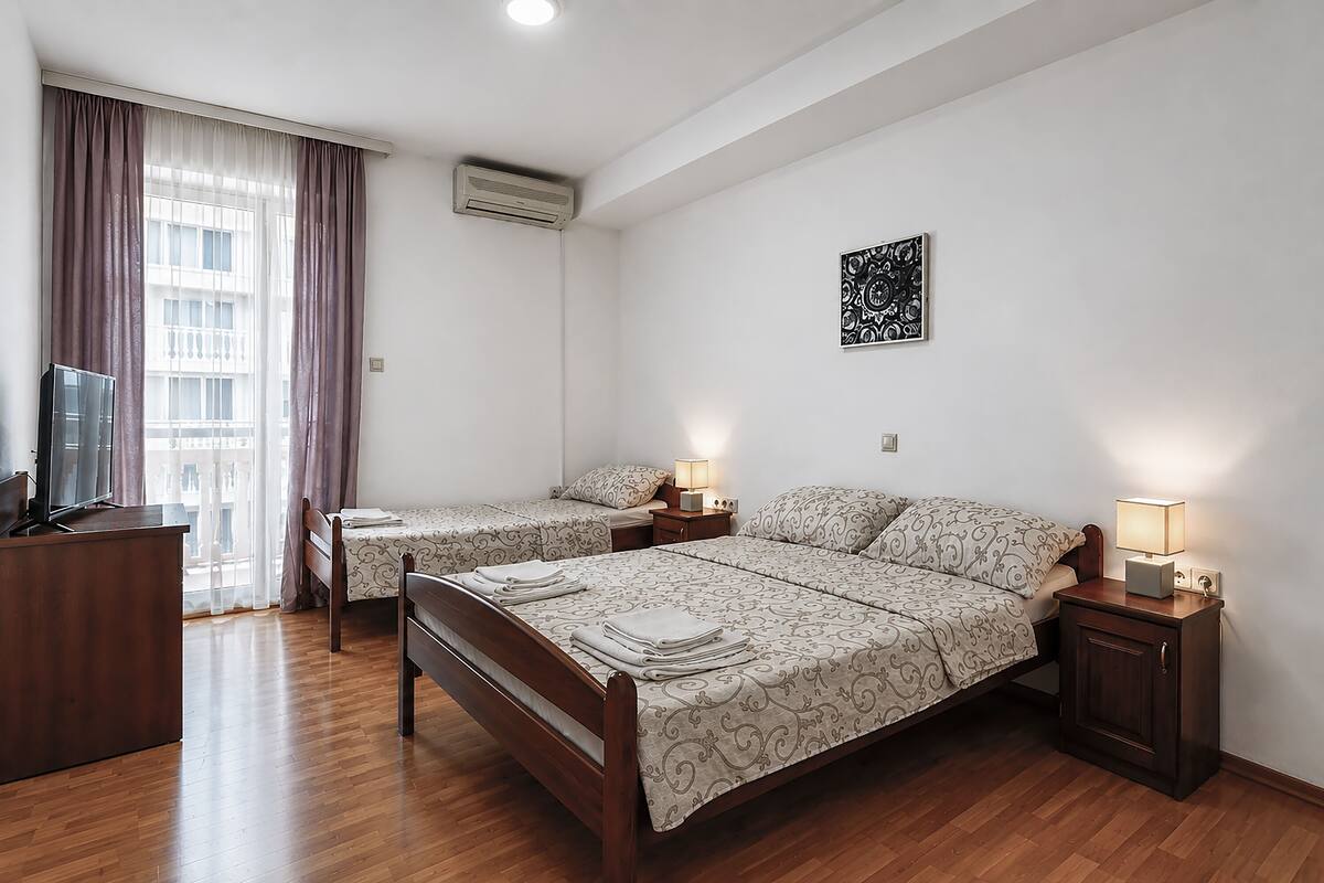 Habitación clásica, balcón | Wifi gratis