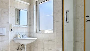 Classic-Zimmer, Balkon | Badezimmer
