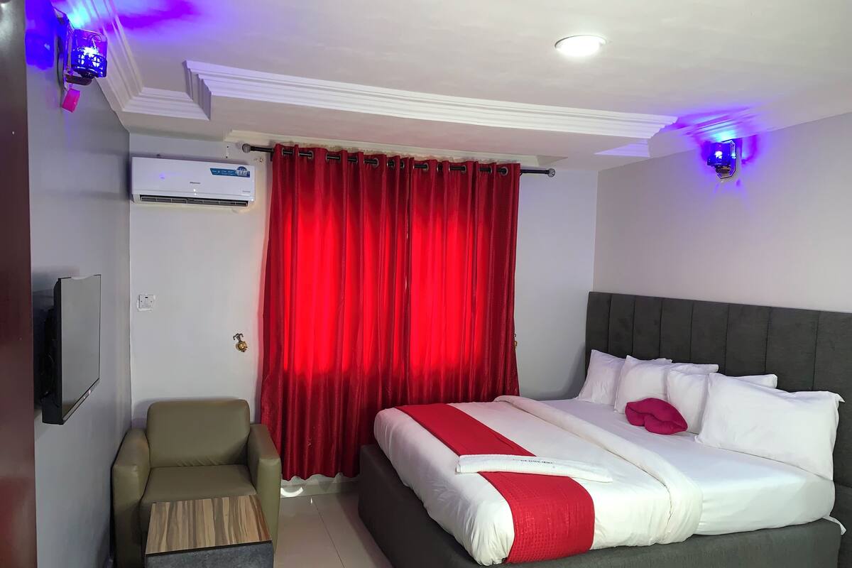 Executive Room | Desk, WiFi (free)