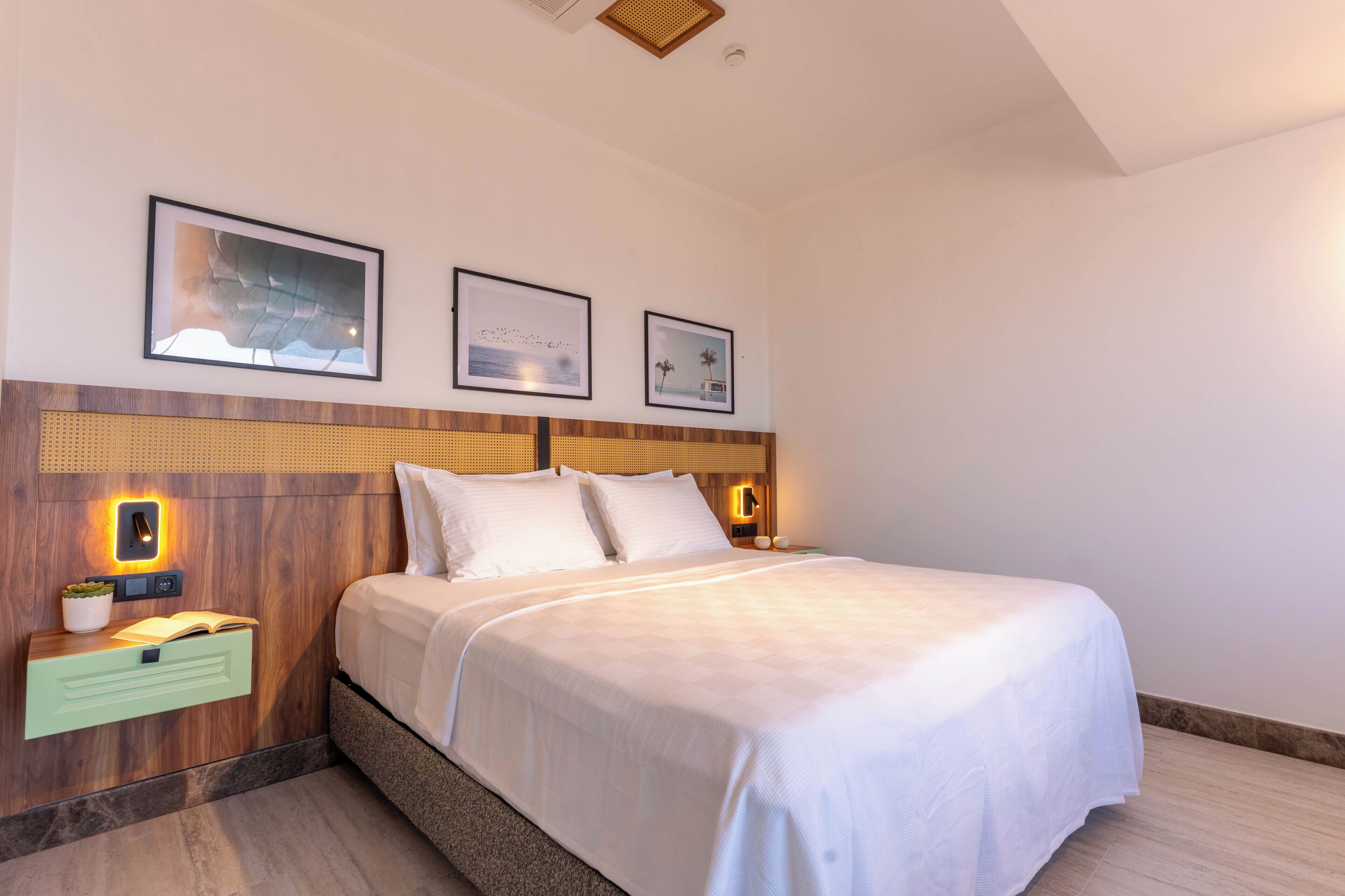Family Studio Suite, Sea View | In-room safe, soundproofing, WiFi (free)
