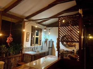 Private kitchen - Fabulous 3-bedroom house in Cocles awaits you! (Puerto Viejo de Talamanca)