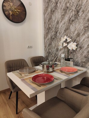 Dining - Vrbo Property (Oberdrosen)