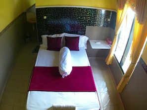 Standard Double Room, Non Smoking, Courtyard View | WiFi (free) - Taba Yama Trip & Homestay (Banyuwangi)