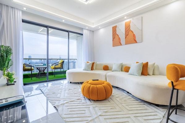 Departamento, balcón, vista a la ciudad | Sala de estar