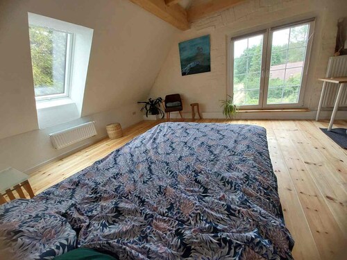 A Historic Forest Retreat: A Shabby-Chic Duplex with a Fireplace in the National Park