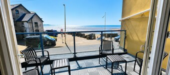 Beachfront Apartment with Stunning Sea Views in Pendine