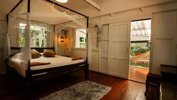Romantic Bungalow, Garden View | In-room safe, free WiFi