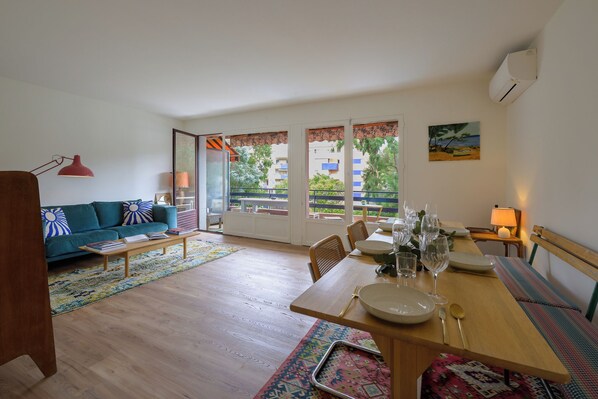 Dining - Vrbo Property (Cavalaire-sur-Mer)
