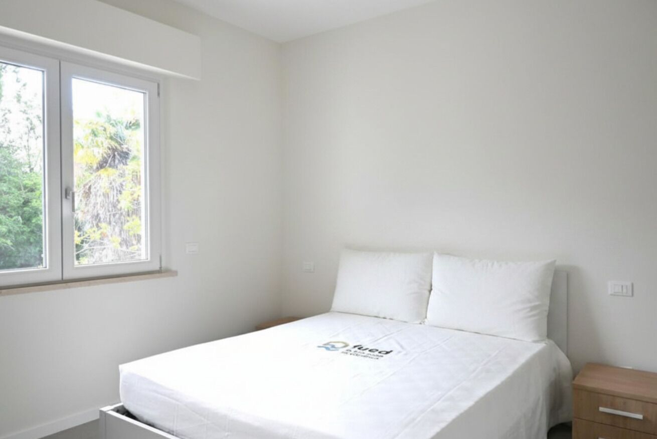S372  Sirolo, Comfortable One-bedroom Apartment With Air Conditioning And Private Parking - Sirolo