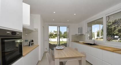 Merveilleuse maison de vacances privée avec WIFI, piscine privée, climatisation, TV et patio