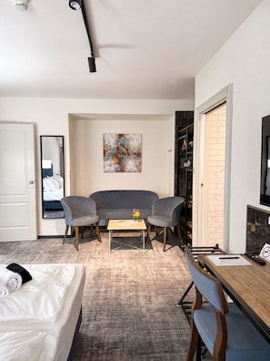 Deluxe Double Room, City View - THE 8 HOTEL BUDAPEST (Budapest)